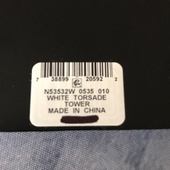 ✅3X Host Pick✅ White Torsade Tower Necklace - Picture 5 of 6